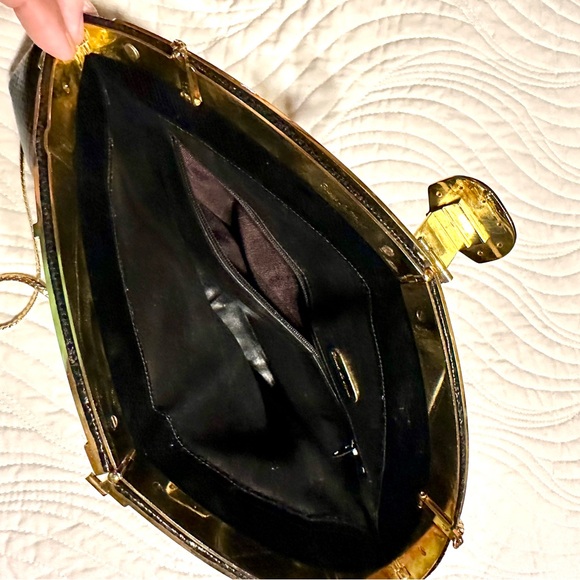 Finesse La Model Black purse. Great shape. - Picture 4 of 5